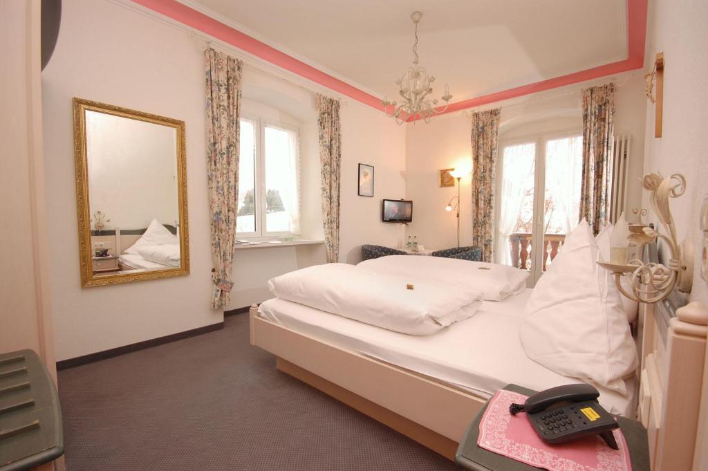 Hotel Hirschen Sankt Peter Bagian luar foto