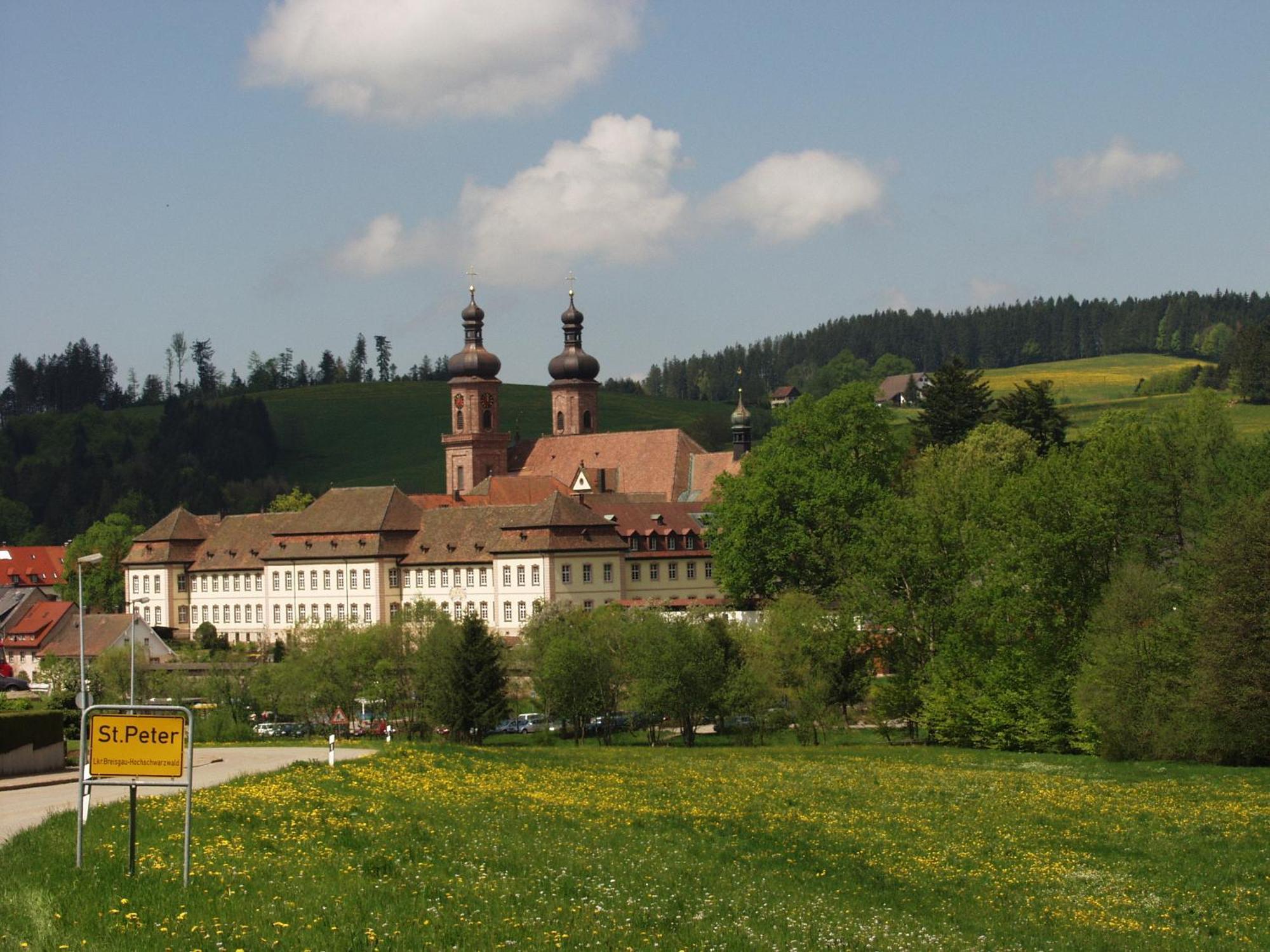Hotel Hirschen Sankt Peter Bagian luar foto