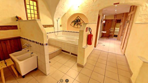 Hotel Hirschen Sankt Peter Bagian luar foto
