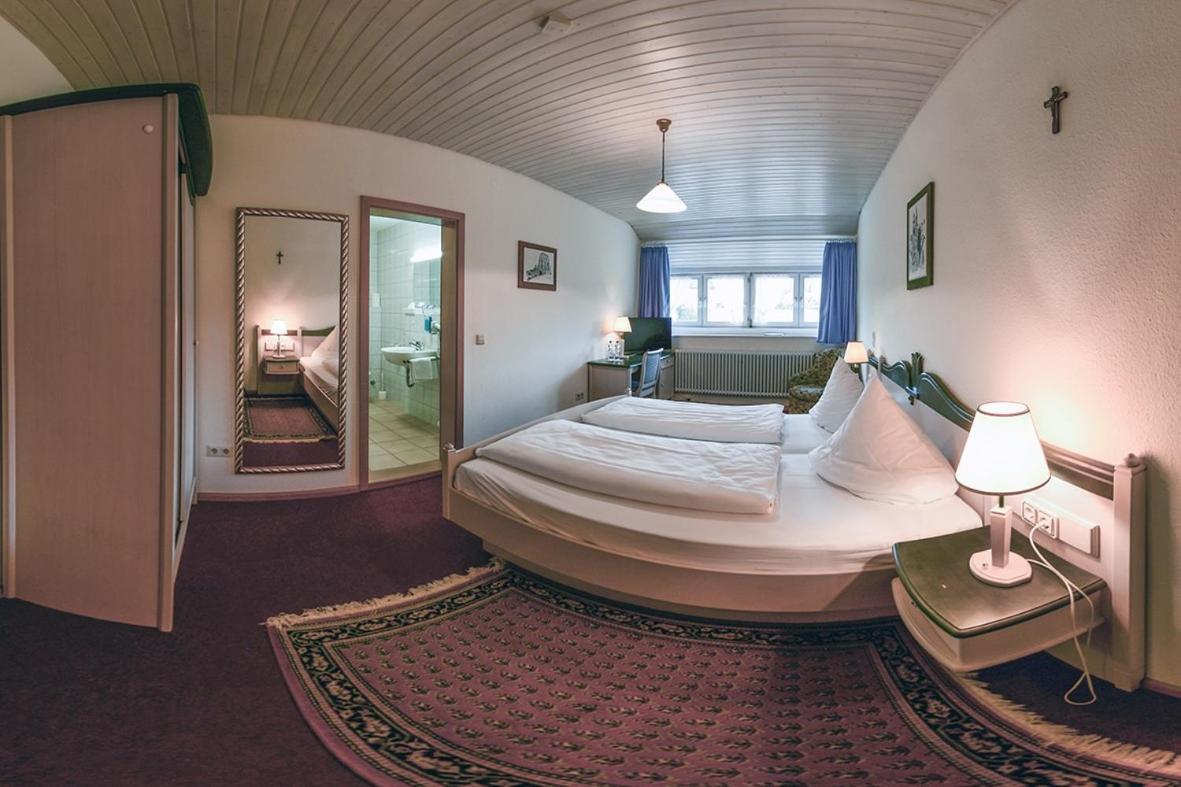 Hotel Hirschen Sankt Peter Bagian luar foto