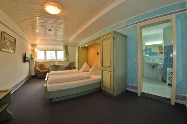 Hotel Hirschen Sankt Peter Bagian luar foto