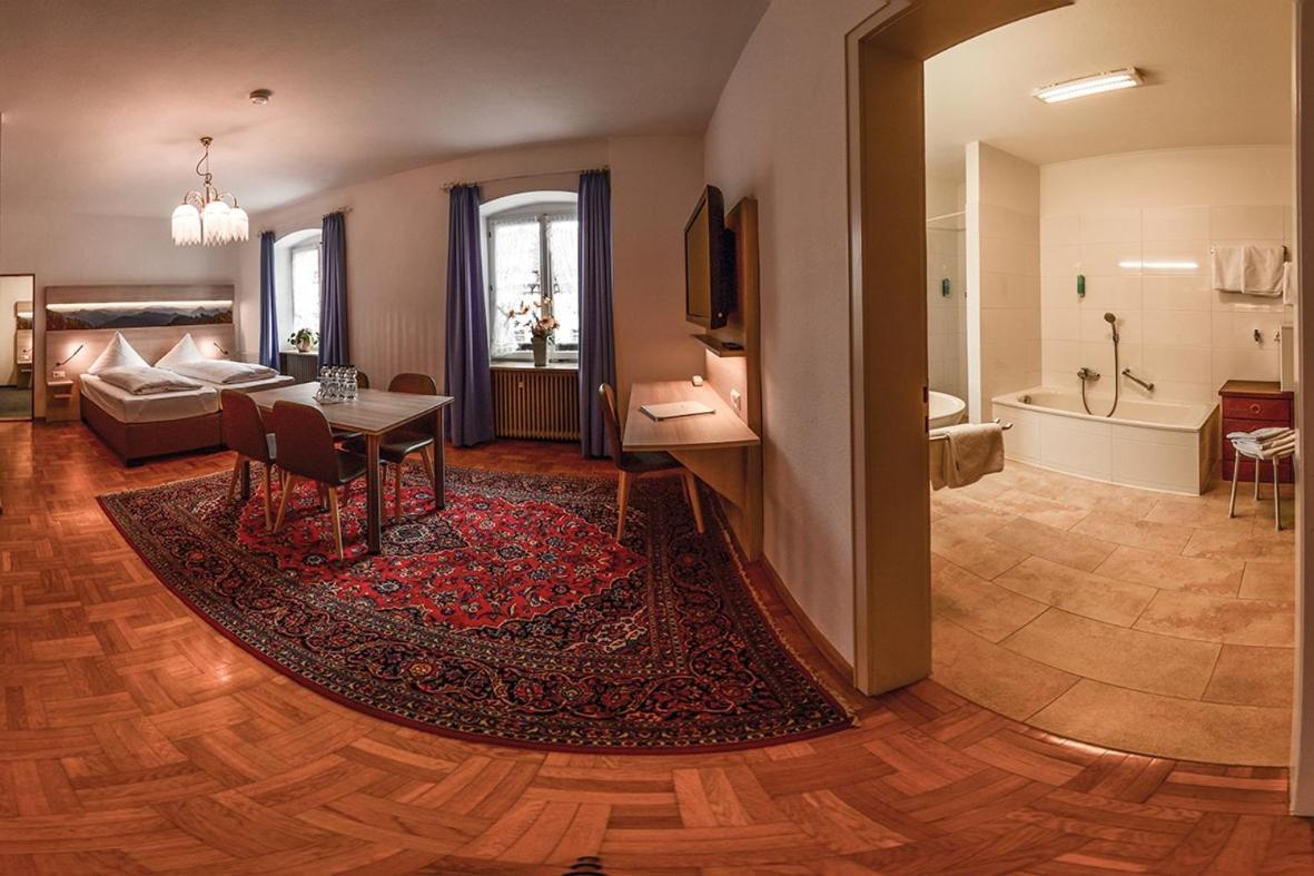 Hotel Hirschen Sankt Peter Bagian luar foto