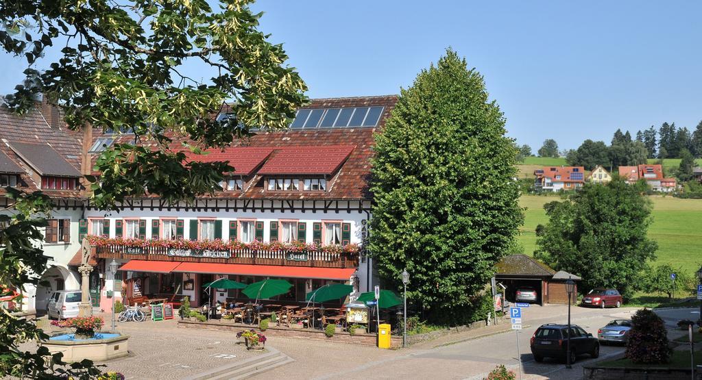 Hotel Hirschen Sankt Peter Bagian luar foto