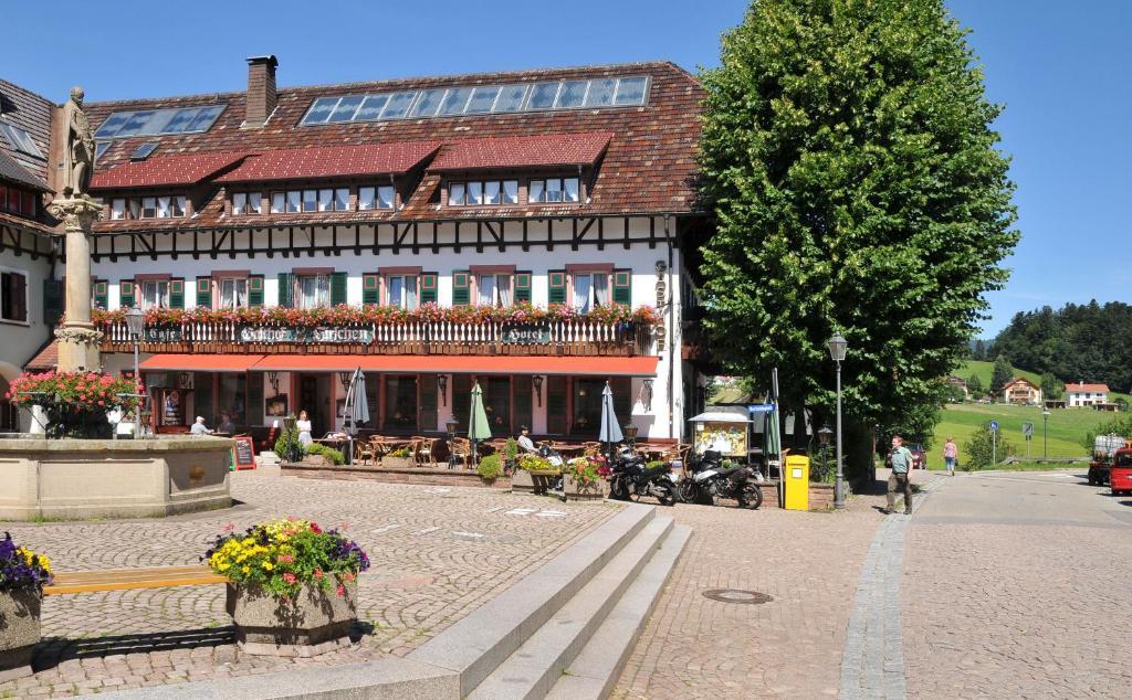 Hotel Hirschen Sankt Peter Bagian luar foto